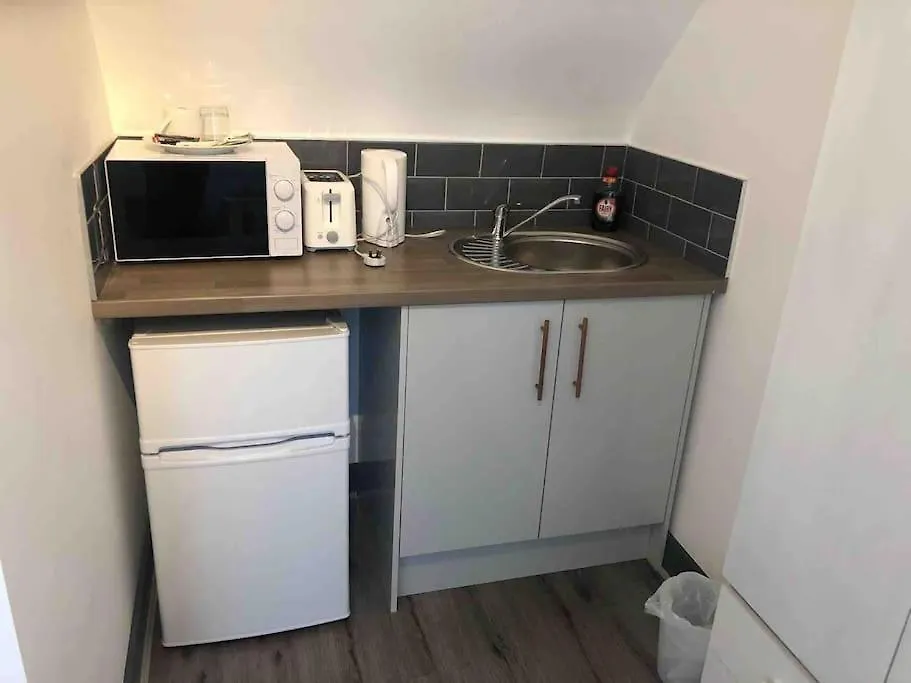 Newly Refurbished Studio, Great Location 8 Studios Nottingham Royaume-Uni