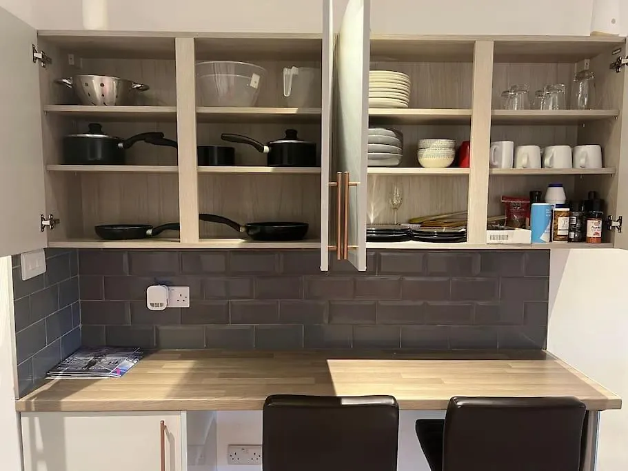 Newly Refurbished Studio, Great Location 8 Studios Nottingham