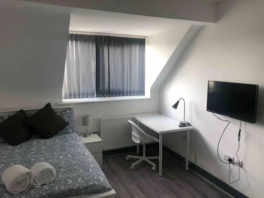 Newly Refurbished Studio, Great Location 8 Studios Nottingham Aparthotel